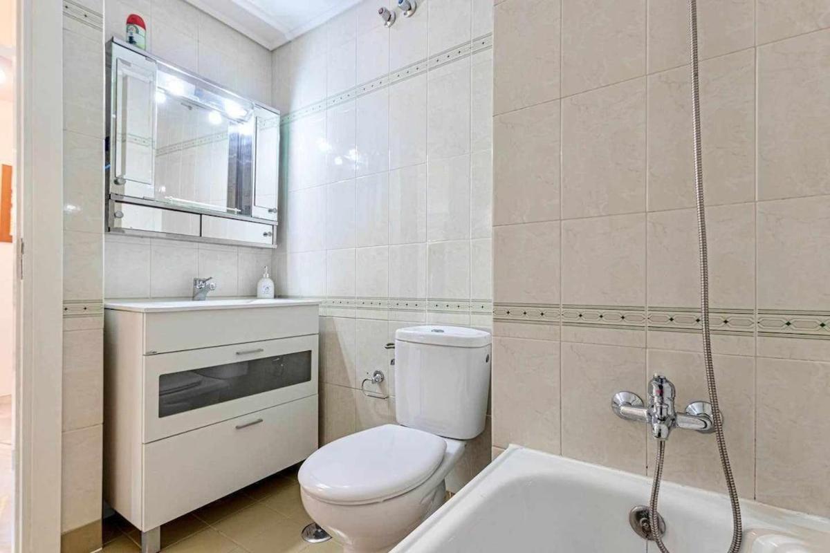797 Holiday Rentals - Amplio Piso Para 4 En El Centro De Arroyo De La Miel Benalmádena Esterno foto